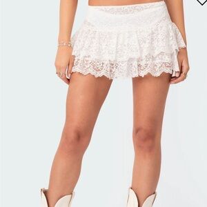 Edikted white lace skirt size small ( never worn)
